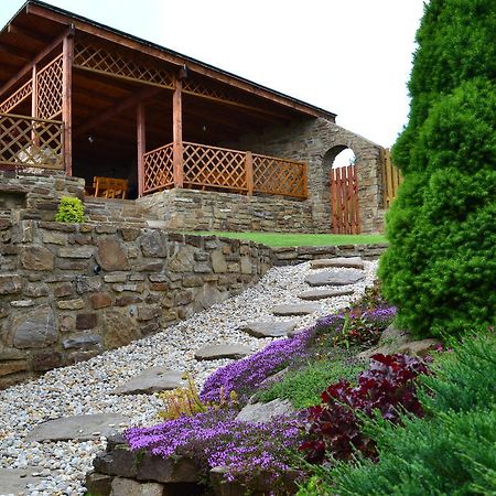 Privat Julia Otel Vrbov Dış mekan fotoğraf
