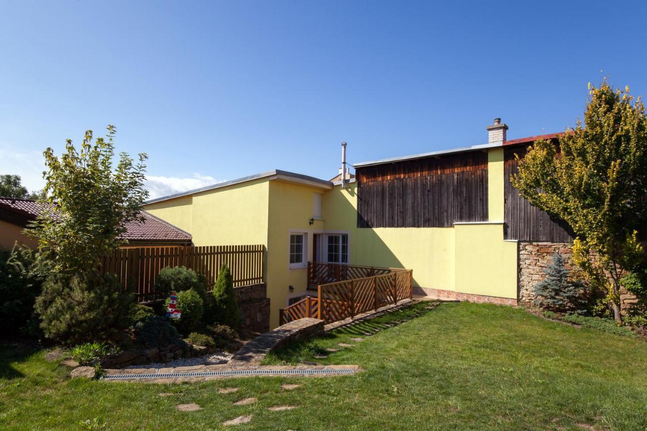 Privat Julia Otel Vrbov Dış mekan fotoğraf