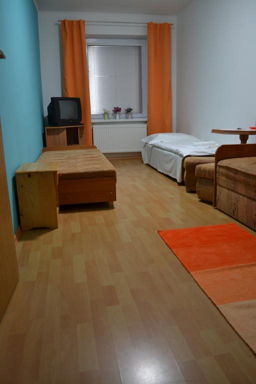 Privat Julia Otel Vrbov Oda fotoğraf