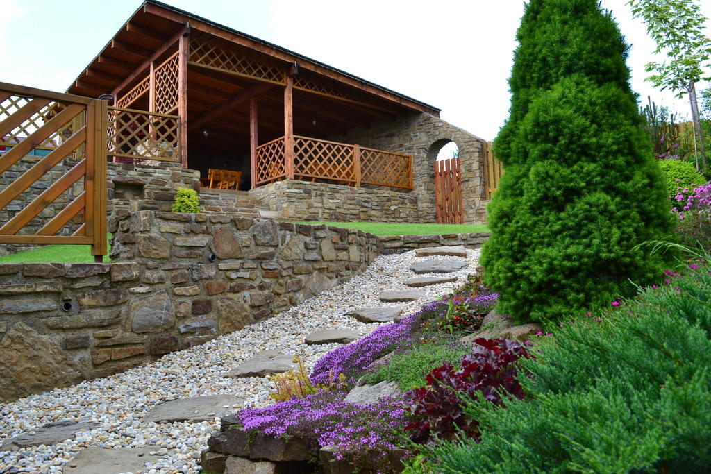 Privat Julia Otel Vrbov Dış mekan fotoğraf