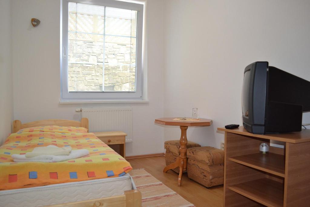 Privat Julia Otel Vrbov Oda fotoğraf
