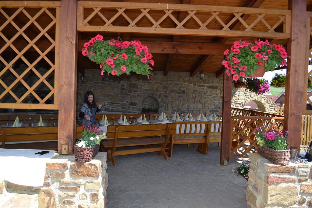 Privat Julia Otel Vrbov Dış mekan fotoğraf